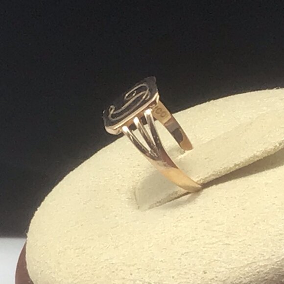 10K Yellow Gold Baby Signet Ring Initial”D” 0.5 Grams Size 0.5 - Picture 2 of 10